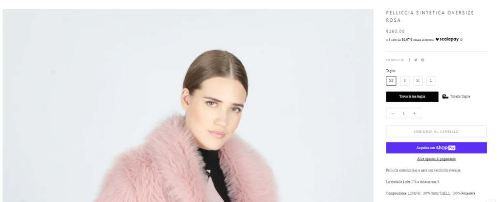 E-commerce e UX Writing: esempio di pagina prodotto di Le Voliere con una donna in pelliccia rosa