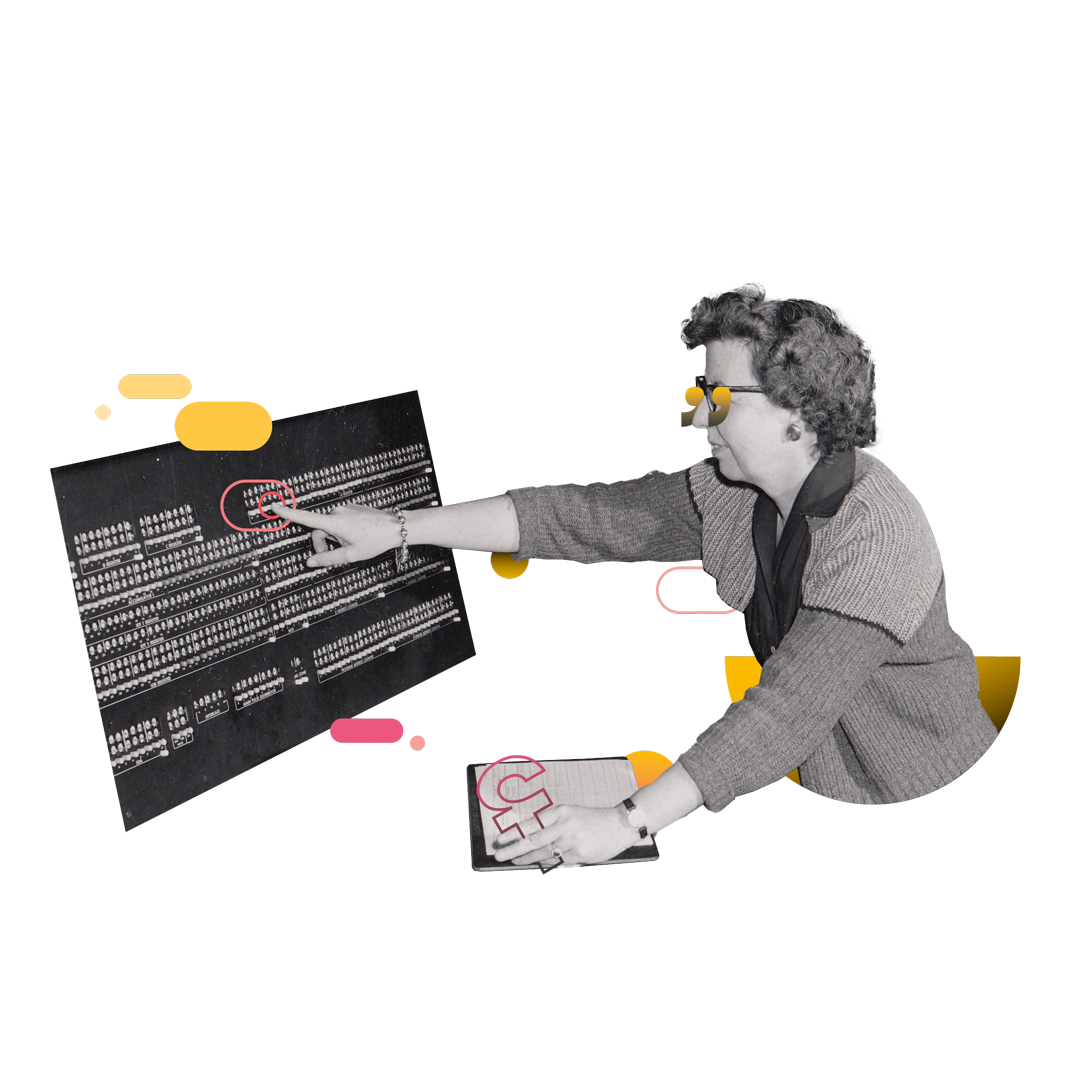 Una donna tocca un computer dal look anni '50